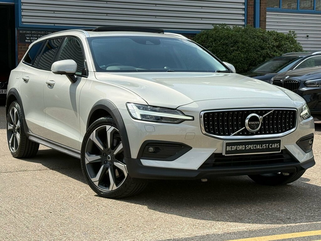 Volvo V60 2.0 D4 Plus Estate Awd Euro 6 Ss Gold
