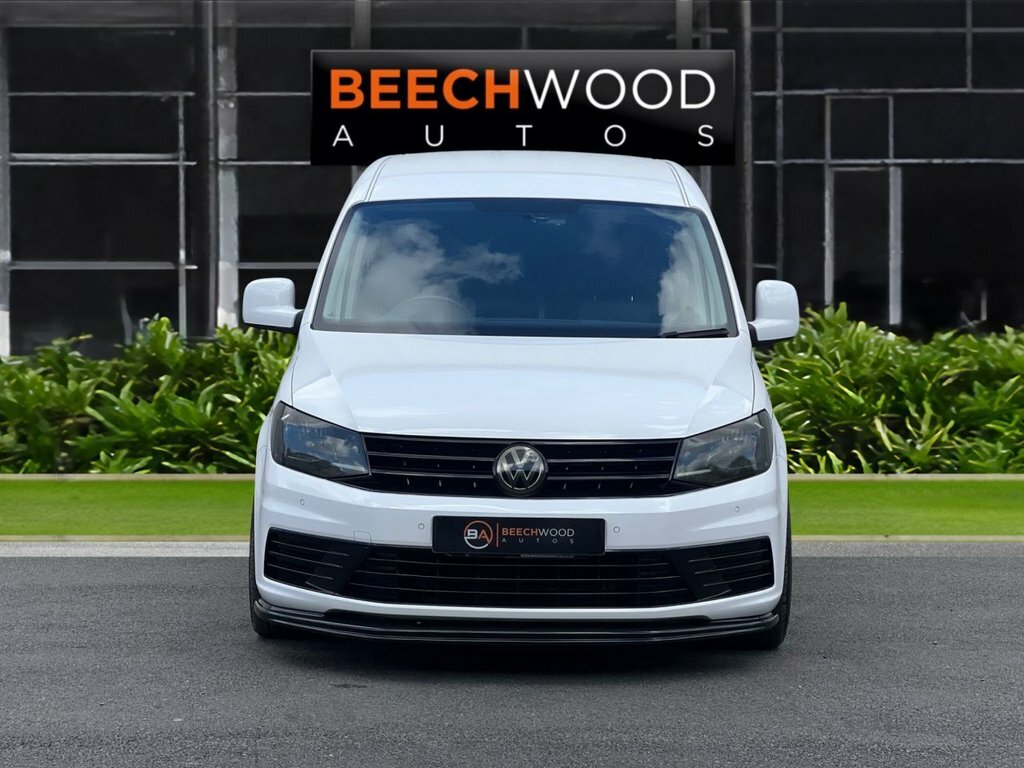 Volkswagen Caddy Maxi 2018 1.0 Tsi C20 Bluemotion Tech Startline Panel V LK18ZWH White #3