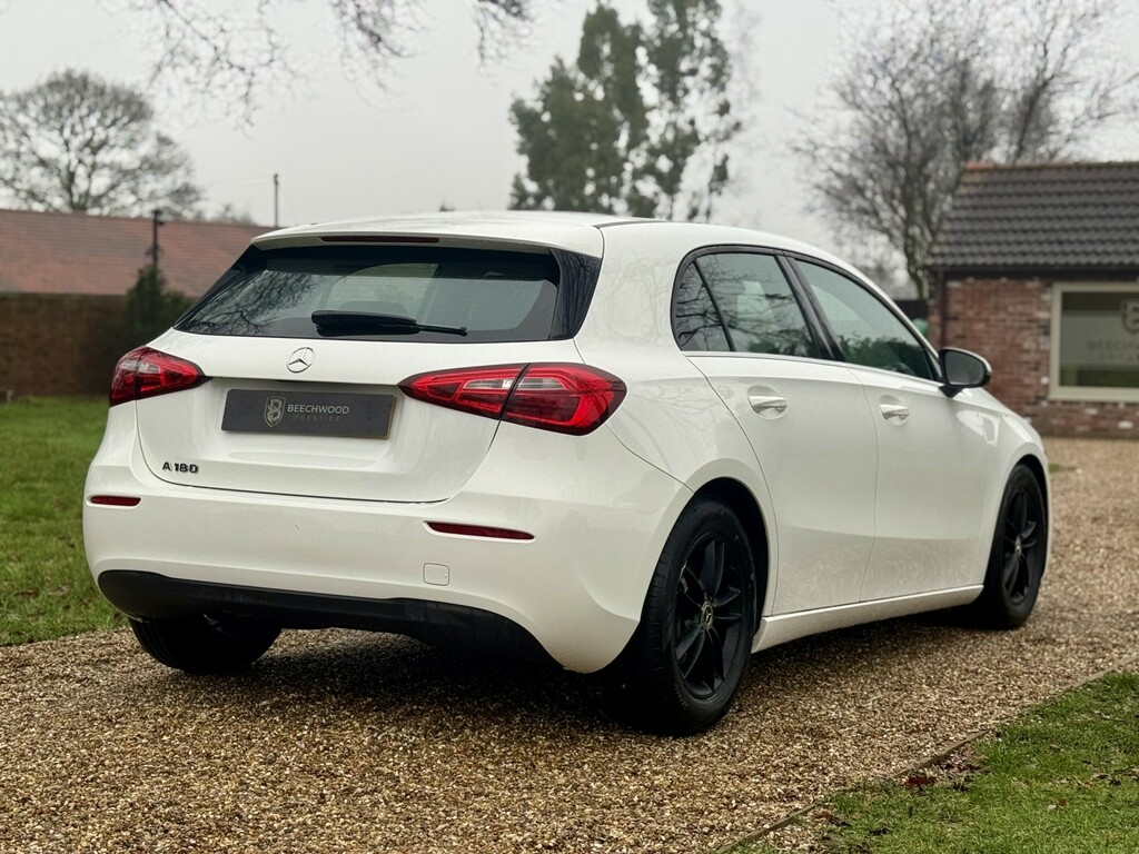 Mercedes-Benz A Class Hatchback 1.3 A180 Se 201919 KC19KYT White #6