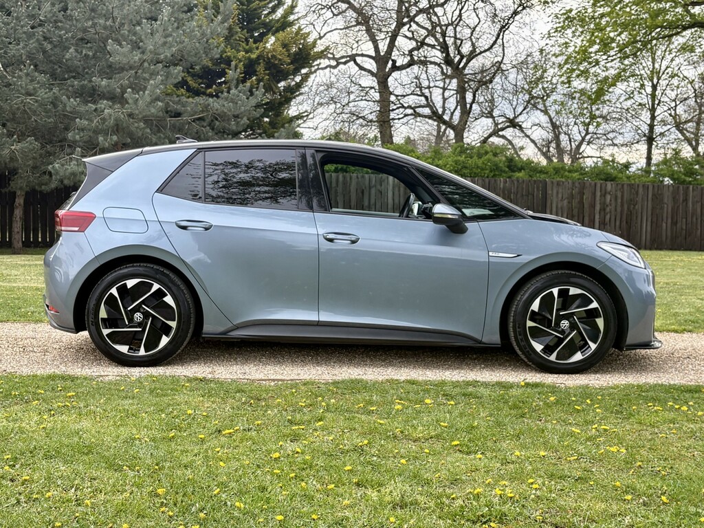Volkswagen ID.3 Hatchback Pro Performance 58Kwh Family 202121 FV21ZKM Blue #5