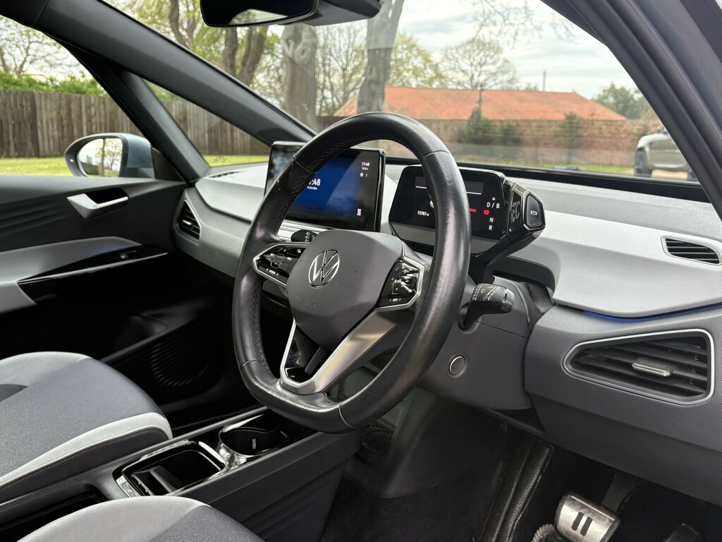 Volkswagen ID.3 Hatchback Pro Performance 58Kwh Family 202121 FV21ZKM Blue #3