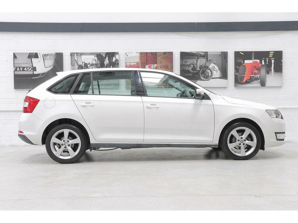 Skoda Rapid Spaceback 1.2 Tsi Se Tech Euro 6 Ss White #2
