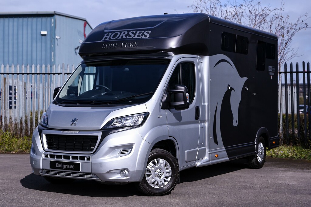Peugeot Boxer 2.0 Bluehdi Equitrek Horsebox 335 Platform Cab Silver #2