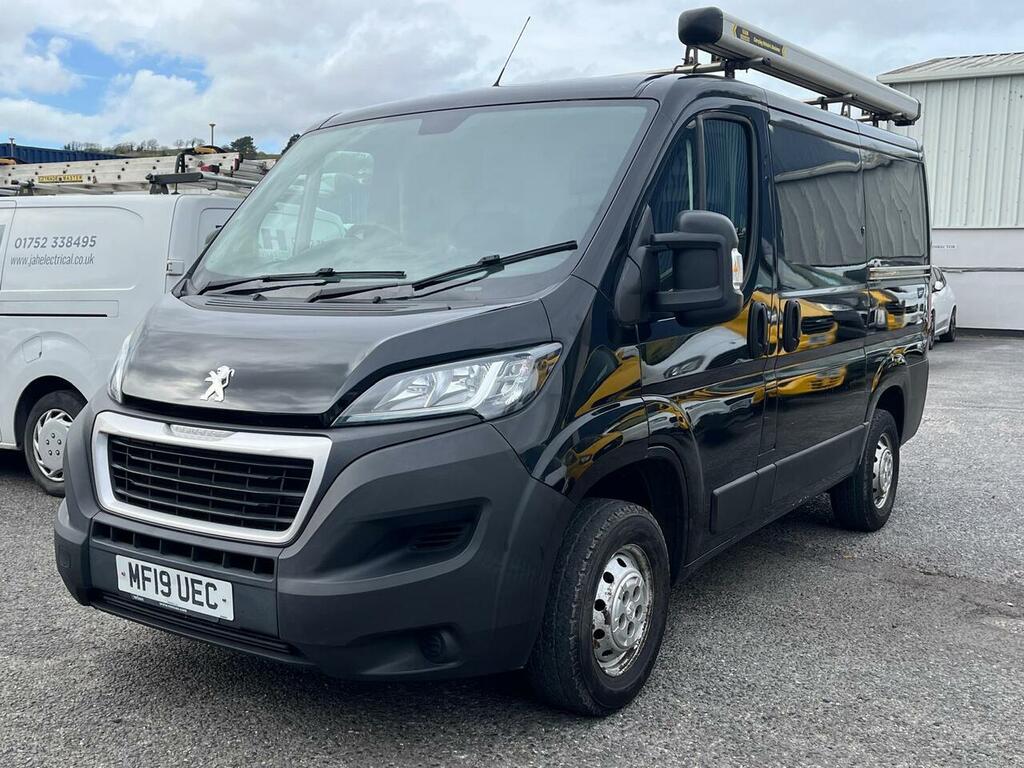 Peugeot Boxer Bluehdi 333 Professional Black