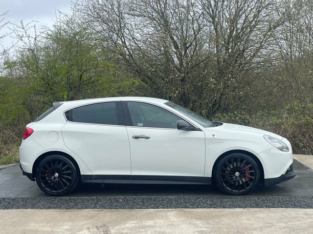 Alfa Romeo Giulietta 1750 Tbi Quadrifoglio Verde Hatchback T White #3