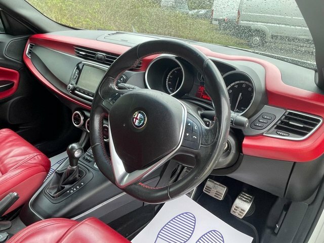 Alfa Romeo Giulietta 1750 Tbi Quadrifoglio Verde Hatchback T White #4