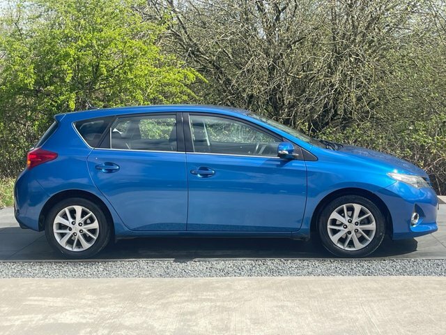 Toyota Auris 1.6 V-matic Icon Hatchback Multidrive S FH13UBO Blue #3
