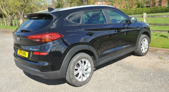 Hyundai Tucson 1.6 Gdi Se Nav Suv Euro 6 Ulez CT19TGV Black #6