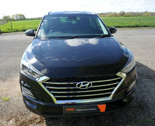 Hyundai Tucson 1.6 Gdi Se Nav Suv Euro 6 Ulez CT19TGV Black #2