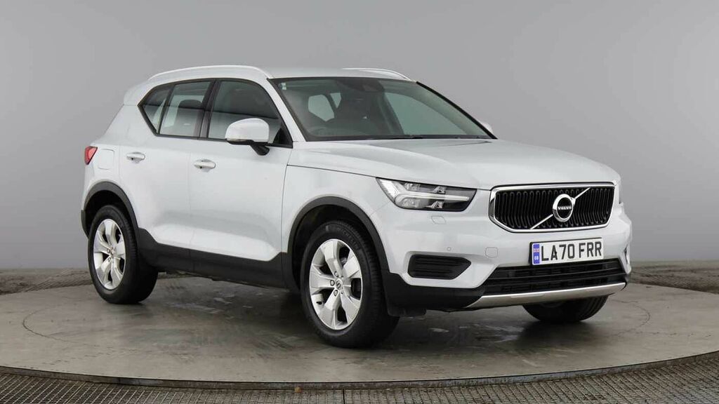 Volvo XC40 Momentum, T3 Climate, Park Assist Silver