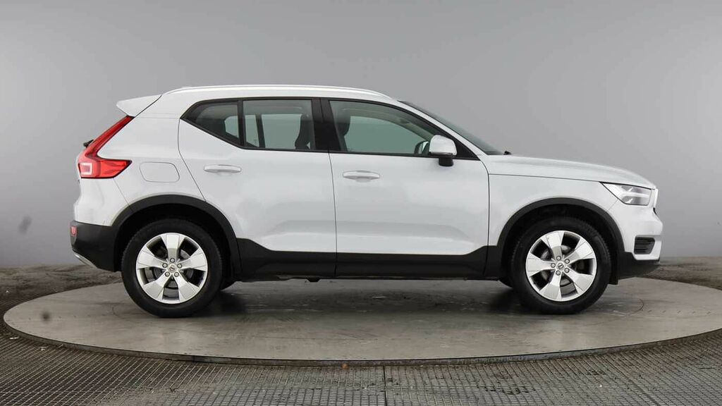 Volvo XC40 Momentum, T3 Climate, Park Assist LA70FRR Silver #2