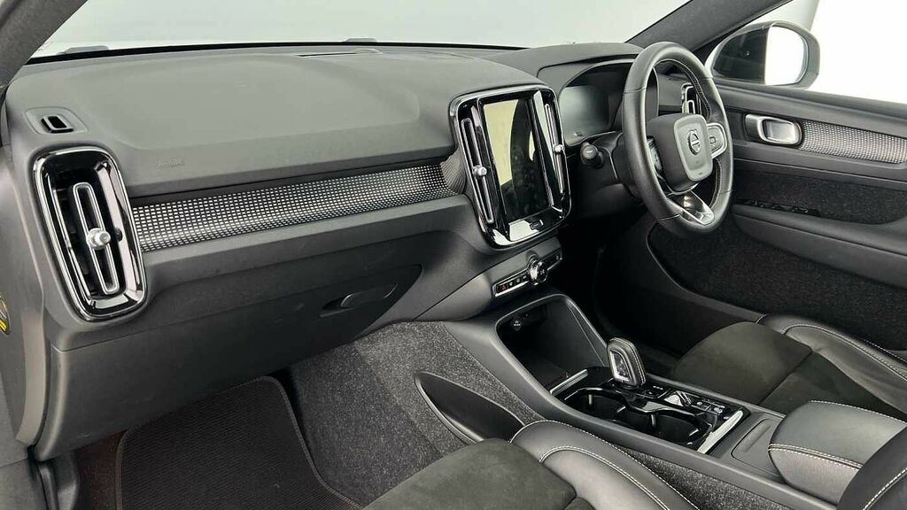 Volvo XC40 R-design, T3 Heated Steering Wheel Se FE70KWC White #6