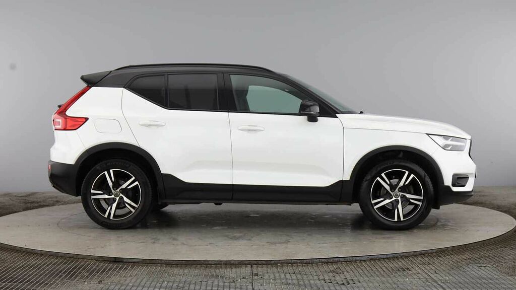 Volvo XC40 R-design, T3 Heated Steering Wheel Se FE70KWC White #2