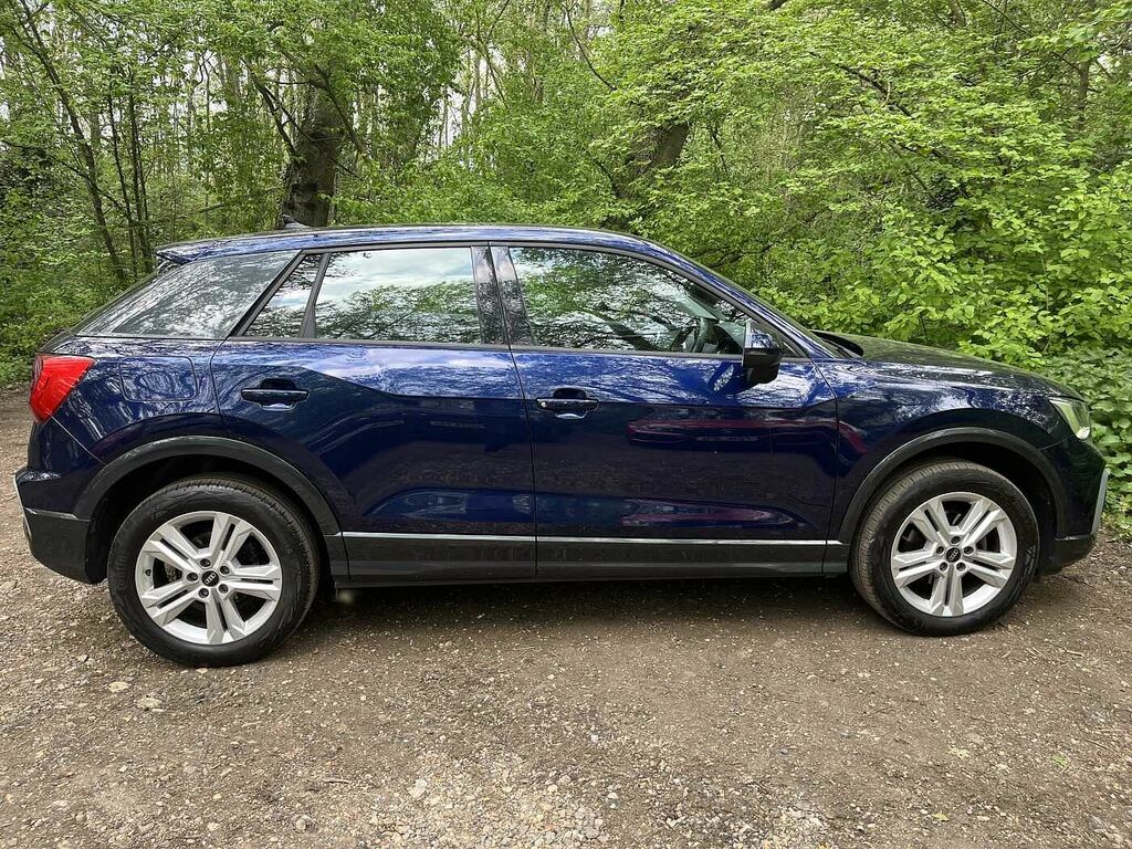 Audi Q2 35 Tfsi Sport KY22JDX Blue #5