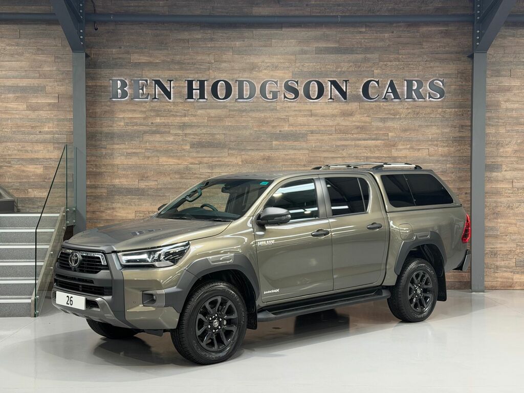 Toyota HILUX 2.8 D-4d-h Invincible X Brown