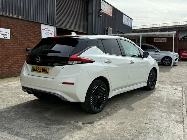 Nissan Leaf 59Kwh E Tekna Hatchback 217 Ps NA22WMU White #5