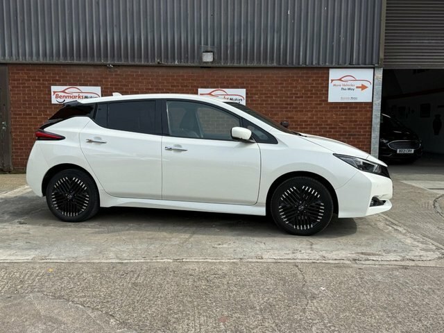 Nissan Leaf 59Kwh E Tekna Hatchback 217 Ps NA22WMU White #3