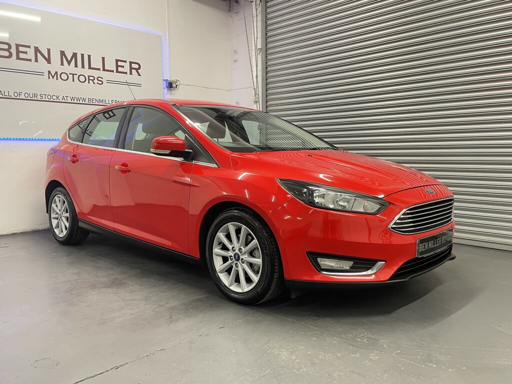Ford Focus 1.5 Tdci Titanium Red