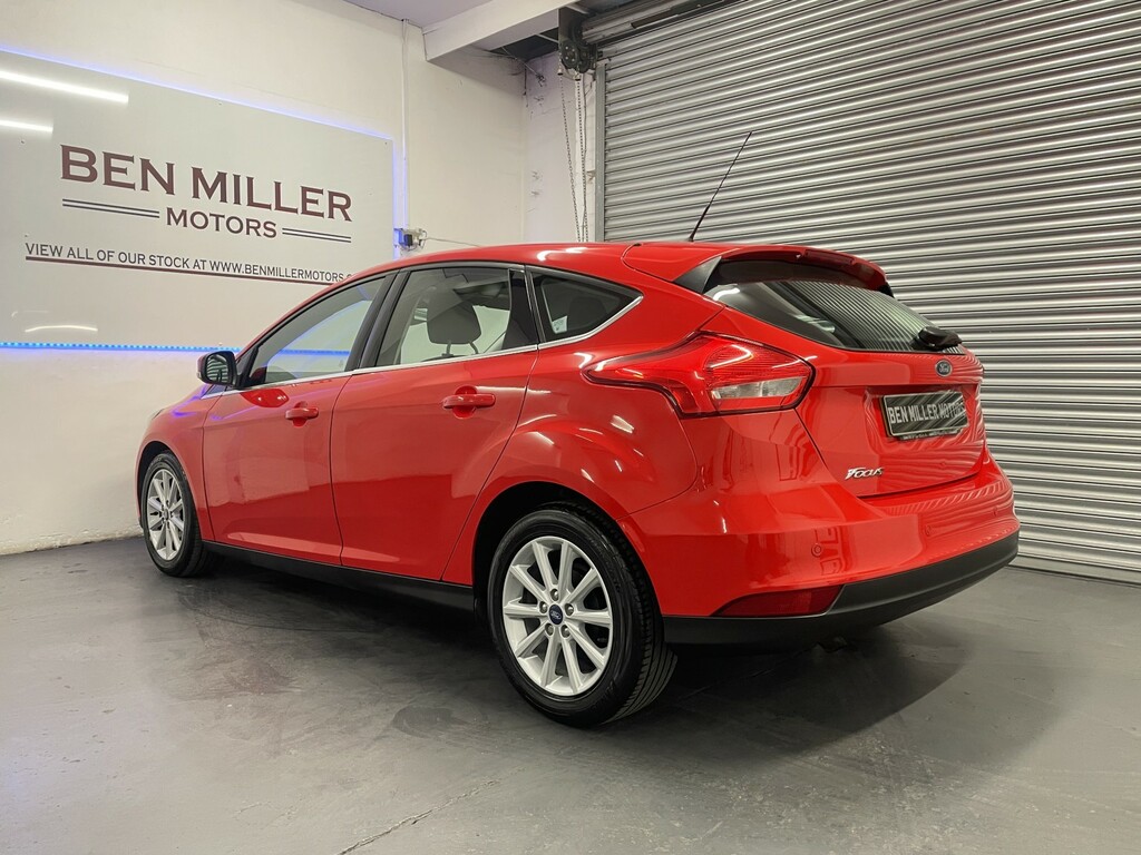 Ford Focus 1.5 Tdci Titanium YA15XZY Red #6