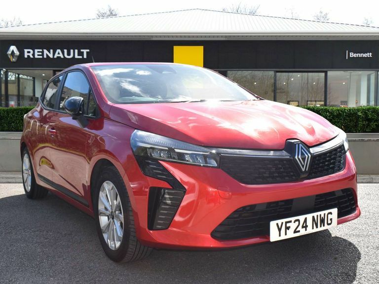Renault Clio 1.6 E-tech Full Hybrid 145 Evolution Red