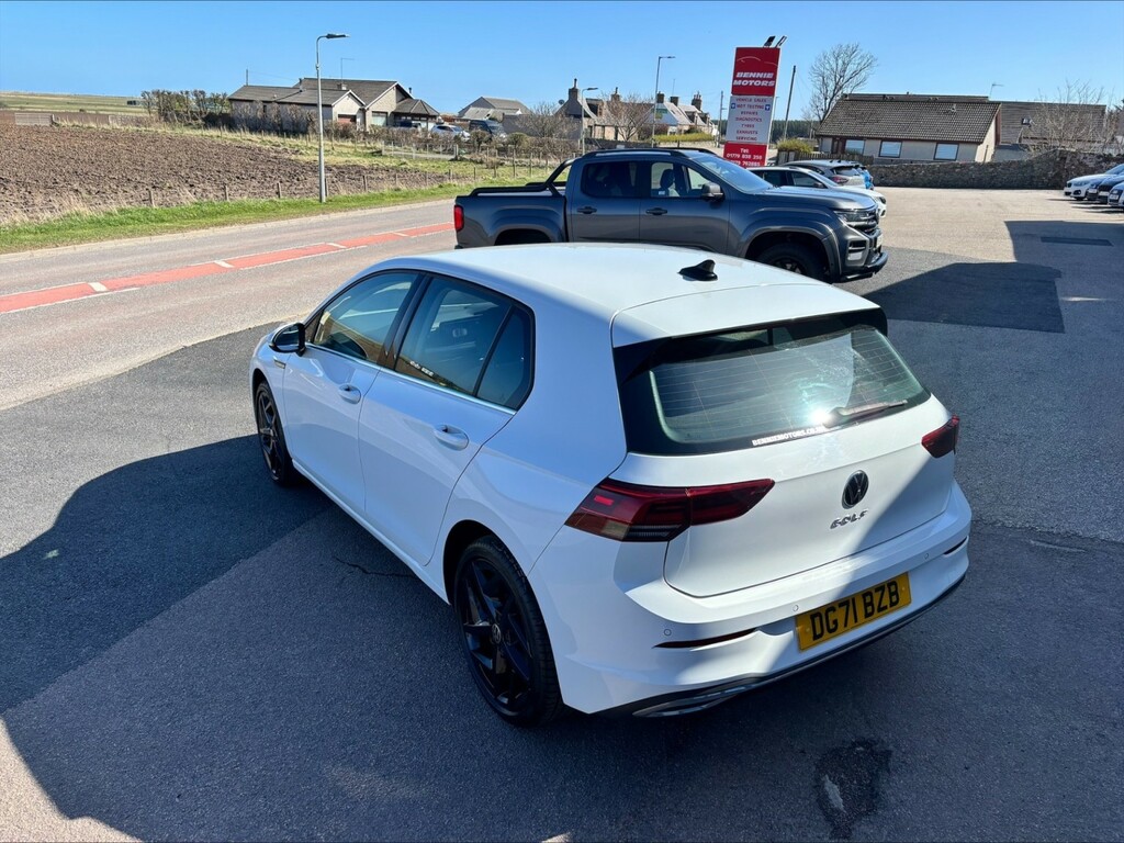 Volkswagen Golf Hatchback 1.5 Tsi Style 202171 DG71BZB White #3