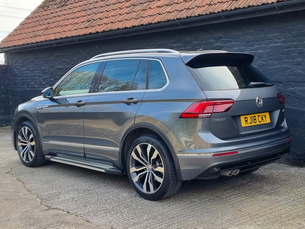 Volkswagen Tiguan 2.0 Tdi R-line Dsg 4Motion Euro 6 S S RJ18CKY Grey #4