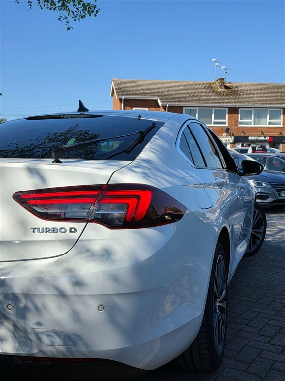 Vauxhall Insignia 2.0 Turbo D Blueinjection Elite Nav Grand Sport Eu White #6
