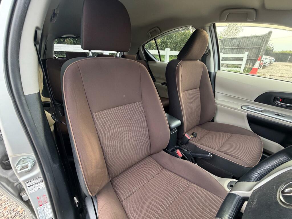 Toyota Aqua Hatchback 201261 Blue #18