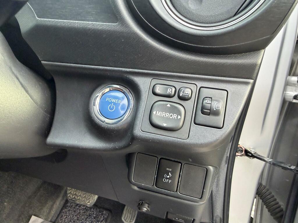 Toyota Aqua Hatchback 201261 Blue #24