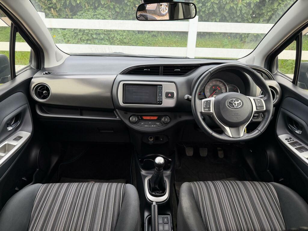 Toyota Yaris 1.5 Rs Euro 6 EU65KLP Black #2