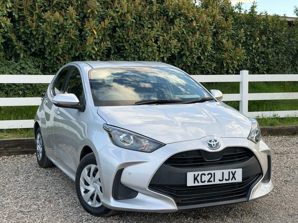 Toyota Yaris 1.5 Vvt-h Icon E-cvt Euro 6 Ss Silver