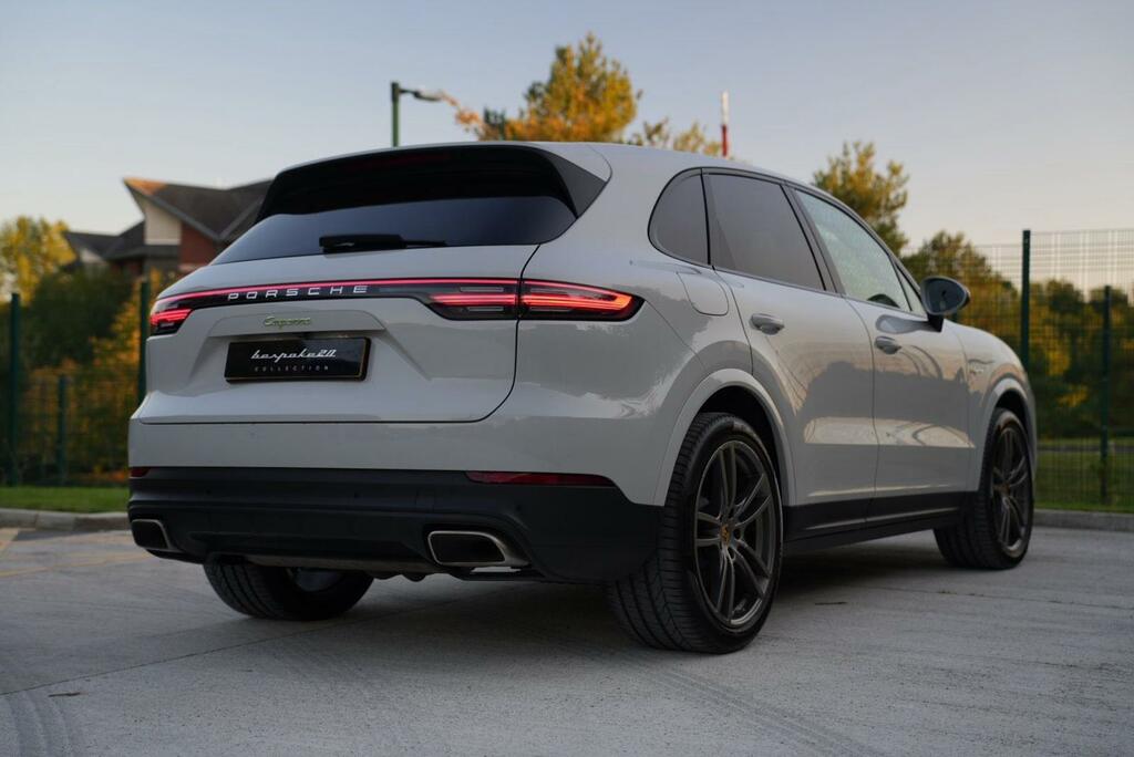 Porsche Cayenne 3.0 V6 E-hybrid 17.9Kwh Tiptronics 4Wd Euro 6 Ss  Grey #4