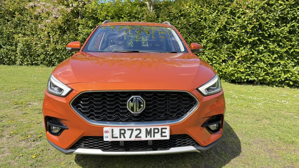 MG ZS Suv 1.5 Vti-tech Exclusive 2022 LR72MPE Orange #2