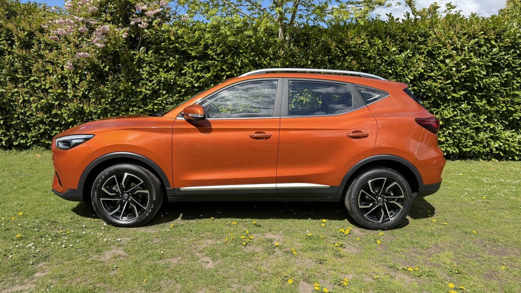 MG ZS Suv 1.5 Vti-tech Exclusive 2022 LR72MPE Orange #4
