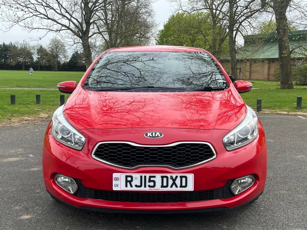 Kia Ceed 1.6 Crdi 2 Euro 5 Red #2