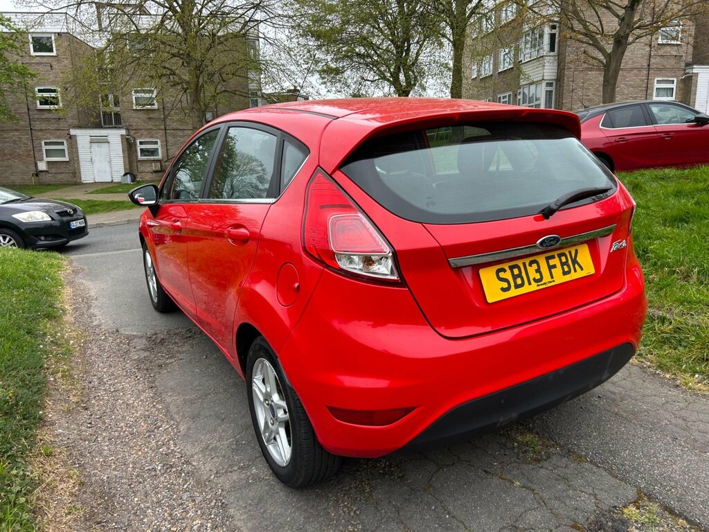 Ford Fiesta 1.25 Zetec Euro 5 SB13FBK Red #5