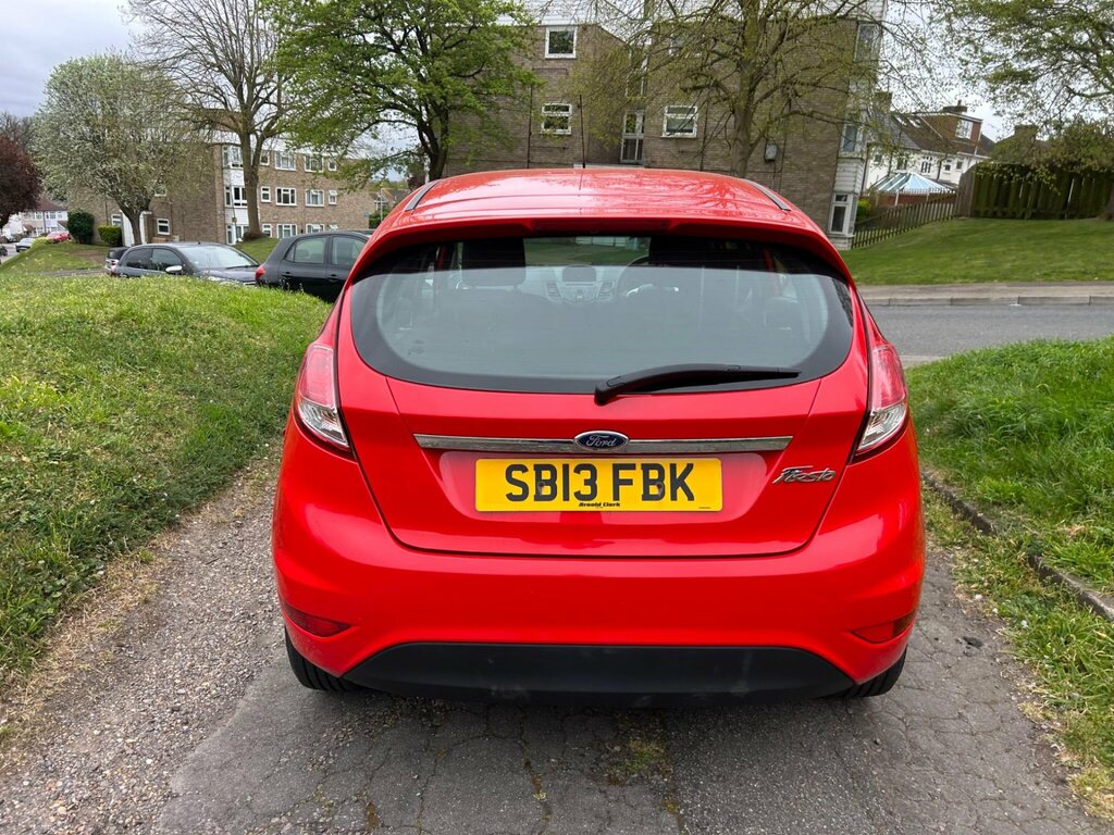 Ford Fiesta 1.25 Zetec Euro 5 SB13FBK Red #4