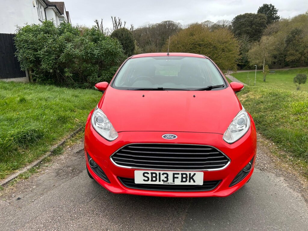 Ford Fiesta 1.25 Zetec Euro 5 SB13FBK Red #3