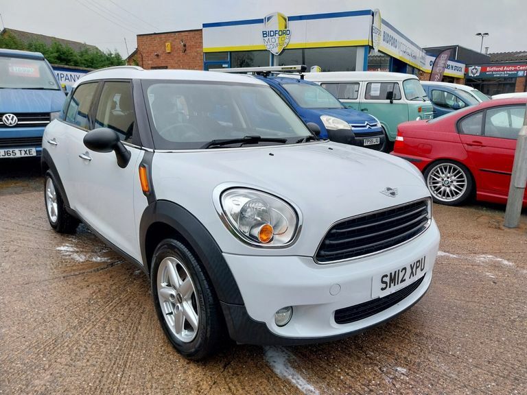Mini Countryman One White #2