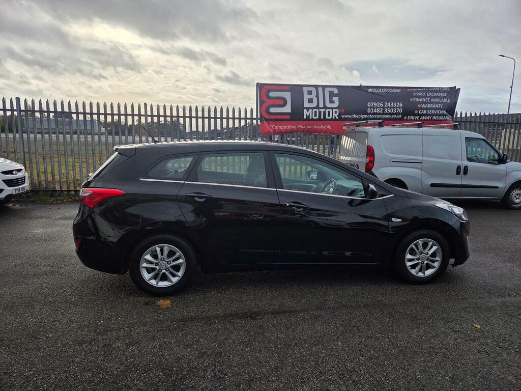 Hyundai I30 Estate 1.6 Crdi Blue Drive Se Tourer Euro 6 Ss ET15XVA Black #2
