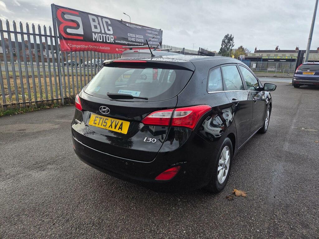 Hyundai I30 Estate 1.6 Crdi Blue Drive Se Tourer Euro 6 Ss ET15XVA Black #3