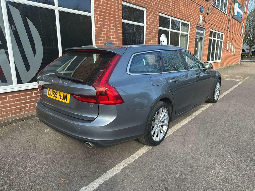 Volvo V90 Momentum Plus CU69HJN Grey #3