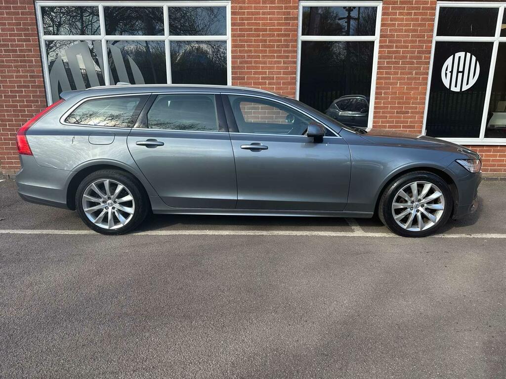 Volvo V90 Momentum Plus CU69HJN Grey #2