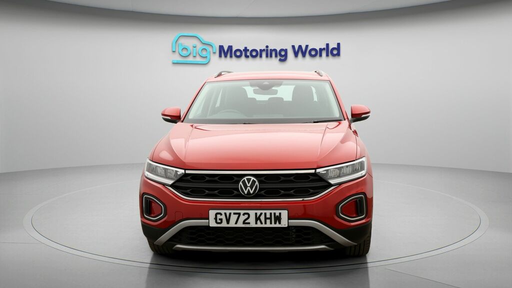 Volkswagen T-Roc Life GV72KHW Red #2