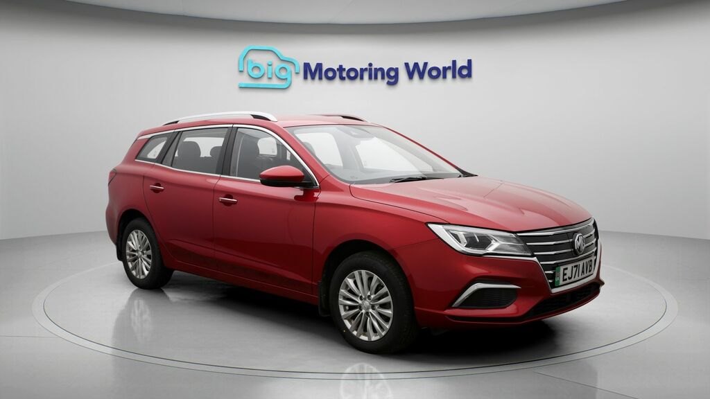MG MG5 Exclusive Long Range Red