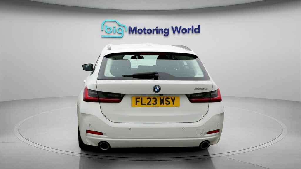 BMW 3 Series Sport White #6