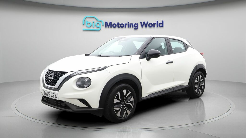 Nissan Juke Acenta Premium YH25CFK White #3