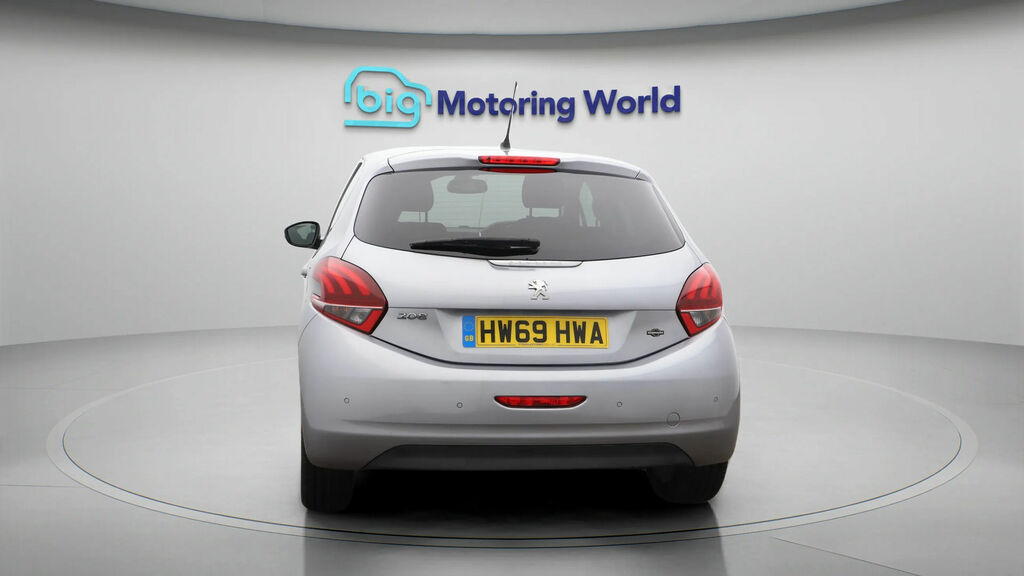Peugeot 208 Signature Grey #6