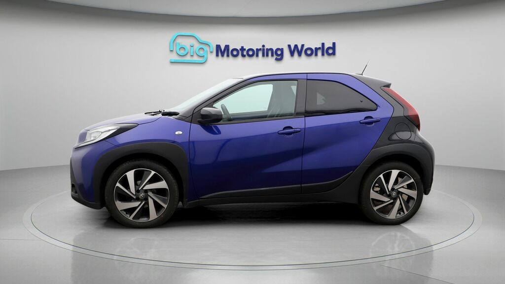 Toyota Aygo X Exclusive Blue #4