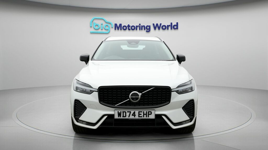 Volvo XC60 Plus White #2